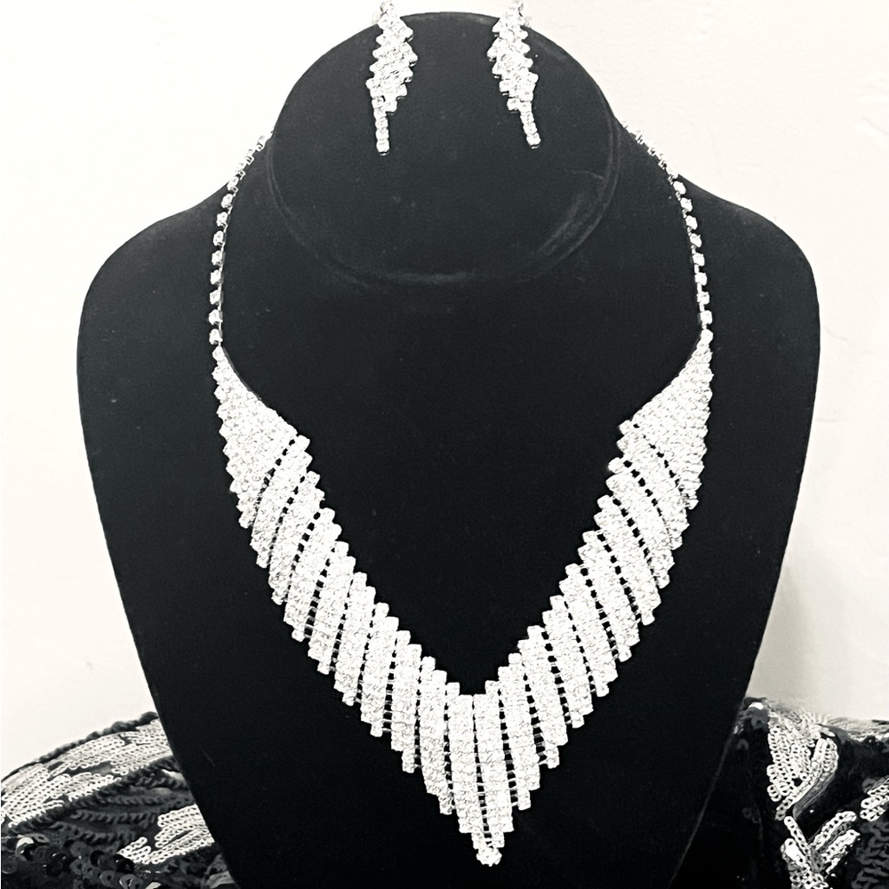 Crystal statement necklace with earrings. Multiple sets.